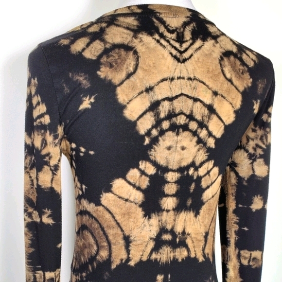 Custom Reverse Tiedye Long Sleeve Tee - Picture 11 of 12